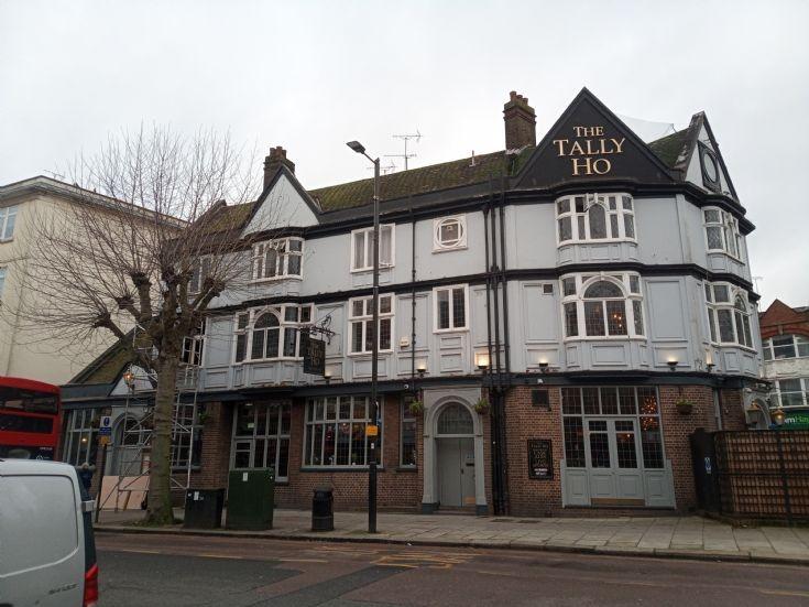 North Finchley local scene